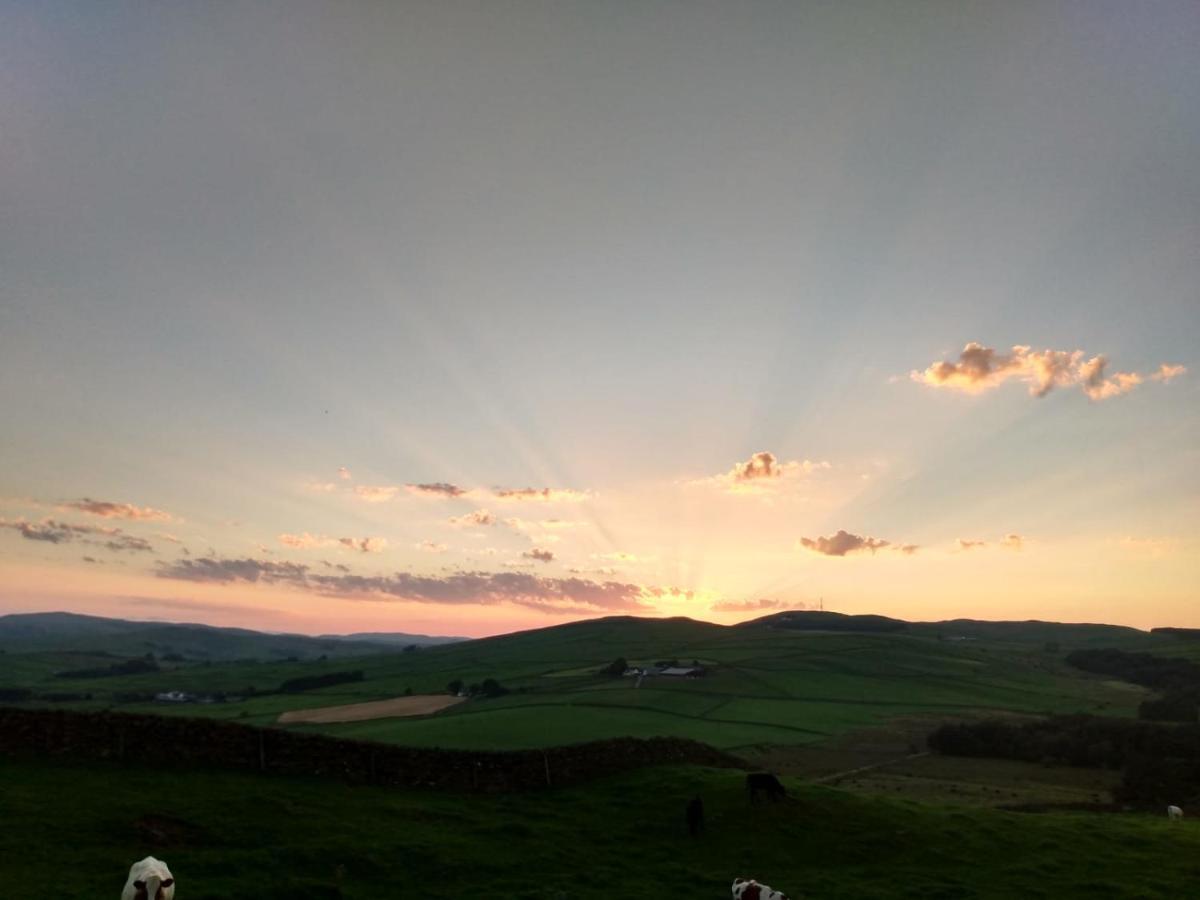 Further Space At Hillhead Farm Luxury Glamping Pods, Dumfries, Scotland מראה חיצוני תמונה