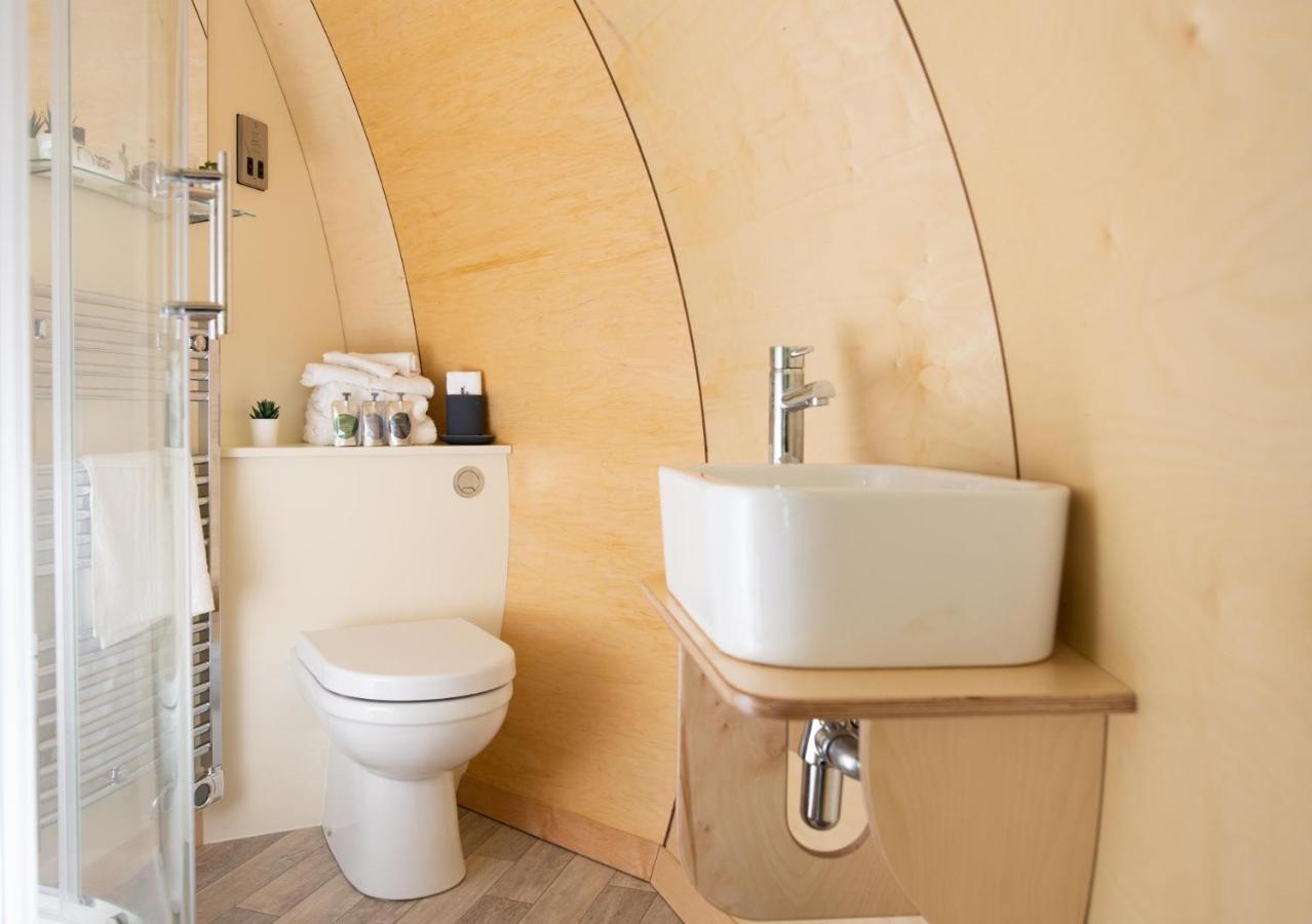 Further Space At Hillhead Farm Luxury Glamping Pods, Dumfries, Scotland מראה חיצוני תמונה